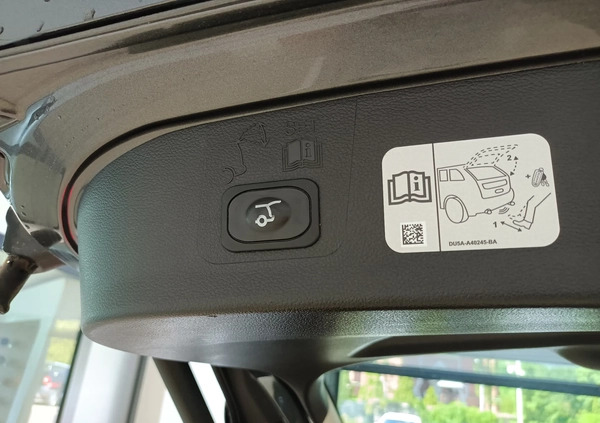 Ford Kuga cena 81900 przebieg: 126908, rok produkcji 2019 z Świdnica małe 562